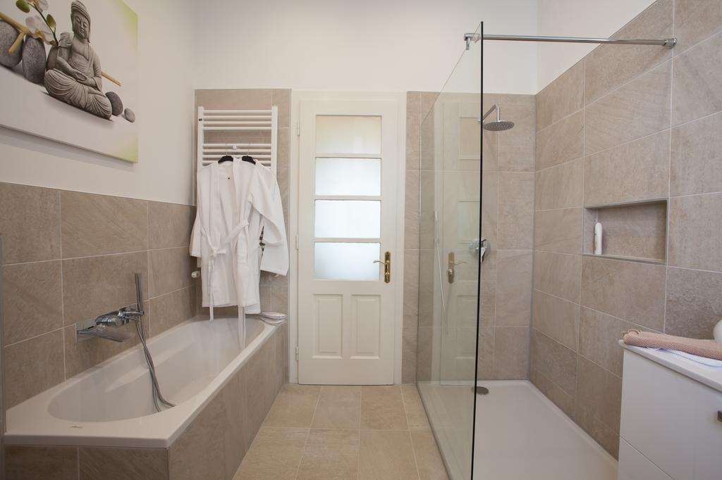 Business Appartements "Villa Muenz" Pula Værelse billede