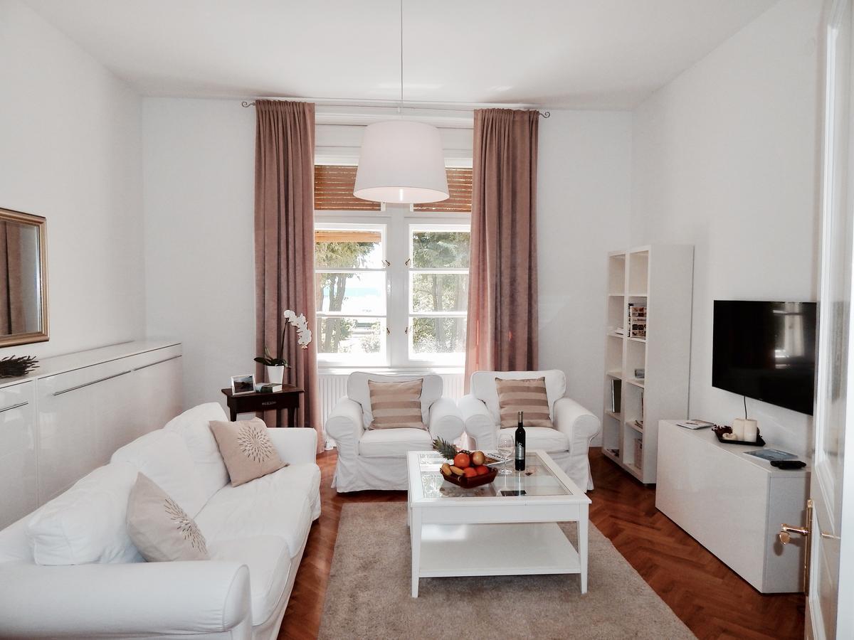 Business Appartements "Villa Muenz" Pula Eksteriør billede